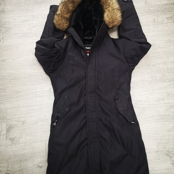 TNA Avoriaz Parka - Picture 2 of 6